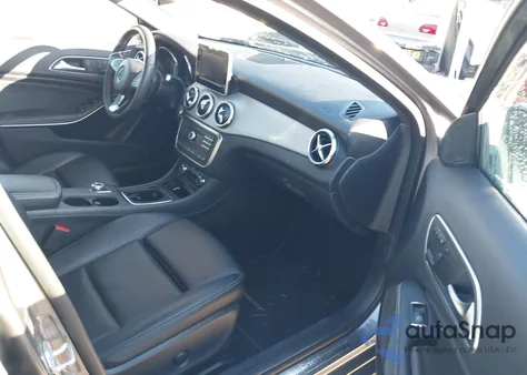 2017 Mercedes-Benz Gla 250 4Matic z USA, uszkodzony, nr VIN WDCTG4GB5HJ301743